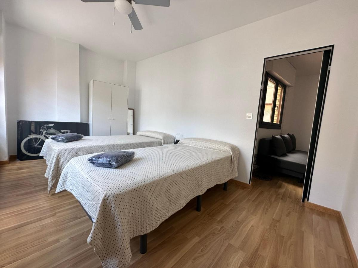 Dos Torres Hobbiton- En El Corazon Del Casco Historico Apartment Zaragoza Ngoại thất bức ảnh