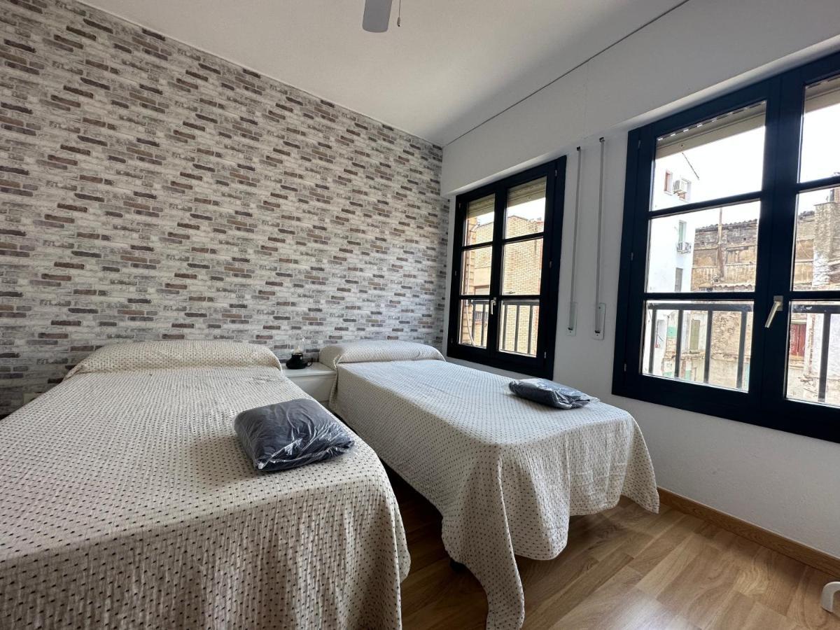 Dos Torres Hobbiton- En El Corazon Del Casco Historico Apartment Zaragoza Ngoại thất bức ảnh